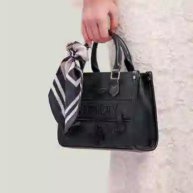 Carit&Koty Handbag White