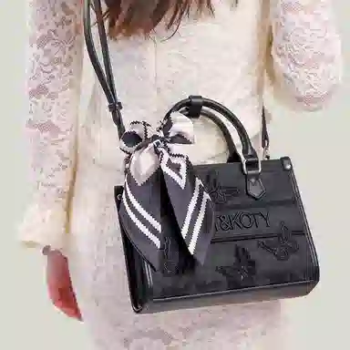 Carit&Koty Handbag White