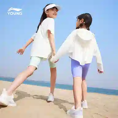 李宁儿童 童装 训练系列 纯色抗紫外线防晒紧身运动短裤 女童 荧光绣蓝紫