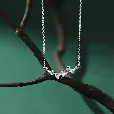 925