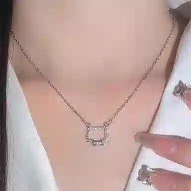 999