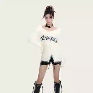 柏黛妃 一字领慵懒风字母软糯针织衫 女款