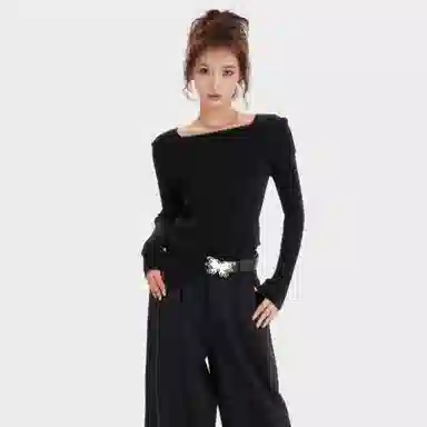 柏黛妃 纯色一字肩修身不规则短款针织衫 女款