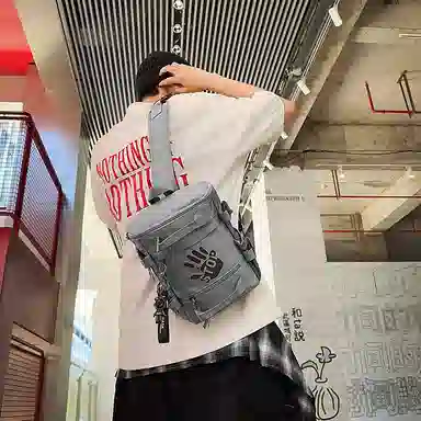 笛贝嘉 时尚轻便外出简约百搭 牛津布 胸包 男女同款情侣款 多色