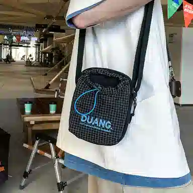 笛贝嘉 韩版抽绳轻便小众时尚个性 尼龙 手机包 男女同款情侣款 多色