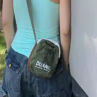 笛贝嘉 韩版抽绳轻便小众时尚个性 尼龙 手机包 男女同款情侣款 多色