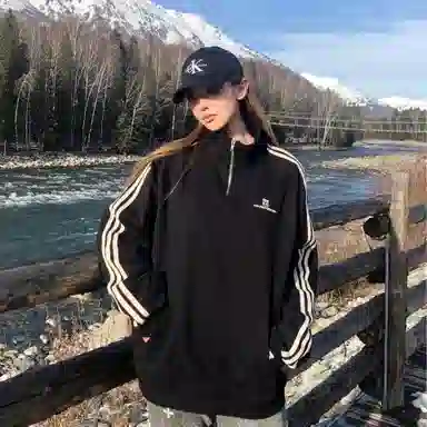 虫小绿 美式复古拼接撞色刺绣情侣半领运动卫衣 男女同款