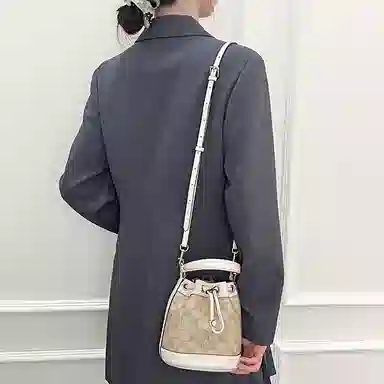 COACH 94-123cm