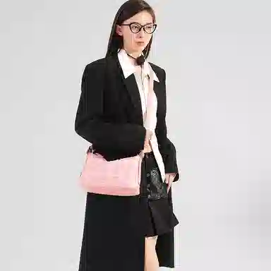 爱路喜 时尚甜美大容量拉链开合 织物 腋下包单肩包 中号 女款 甜心粉