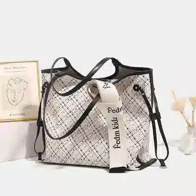 PAYOT Tote