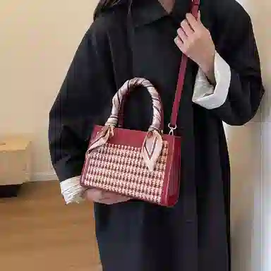 PINK·LAND Velvet Pearl Chain Bag Red