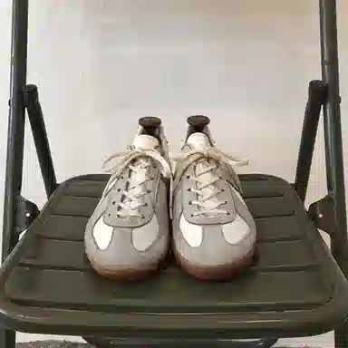 MADEN Low-Top Trainers Grey