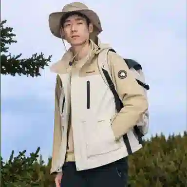 探路者 明星同款 防风防水保暖登山服 可拆卸内胆 三合一冲锋衣 冬季外套 男女同款