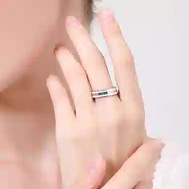 S925