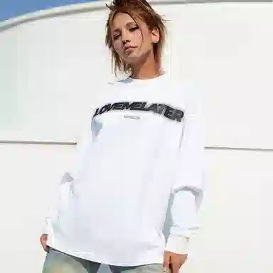 LOVEMELATER FW22 LOGOT