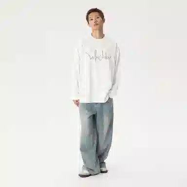 LOVE ME LATER logo7M7T