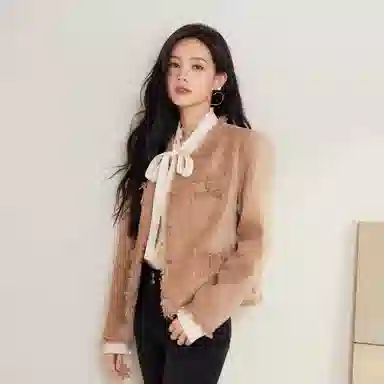 茵曼 优雅小香风短款外套毛边圆领长袖截短外套 女款