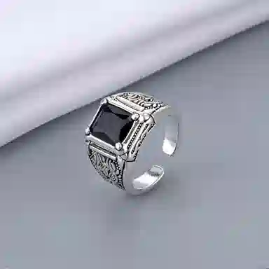 RINGLOVE ins