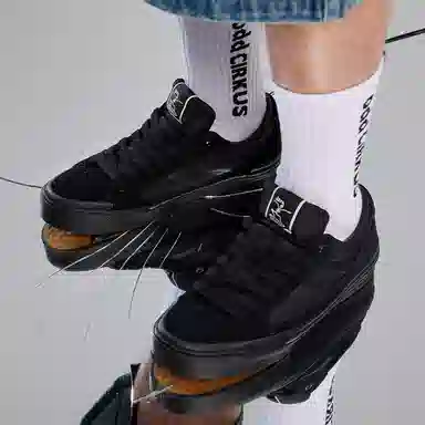 oddCIRKUS Astley Neon