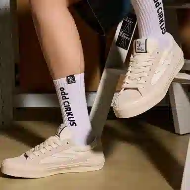 oddCIRKUS Astley Neon