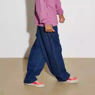 oddCIRKUS Astley Neon