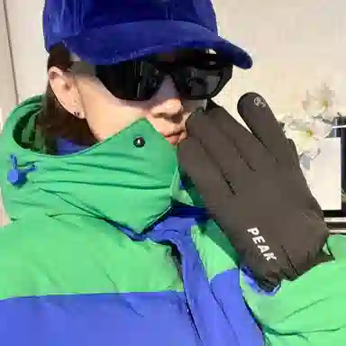 匹克 甜美小格纹流苏 保暖亲肤显气质 三件套 绒线围巾 女款