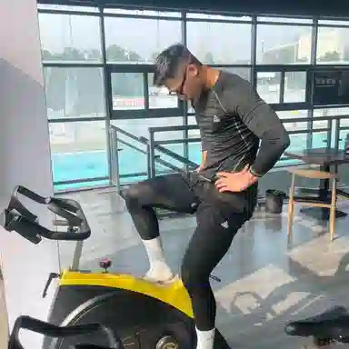 匹克 纯色高弹长袖紧身塑形运动跑步瑜伽骑行训练健身衣 男女同款