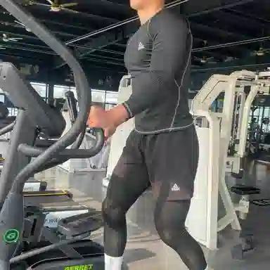 匹克 纯色高弹长袖紧身塑形运动跑步瑜伽骑行训练健身衣 男女同款