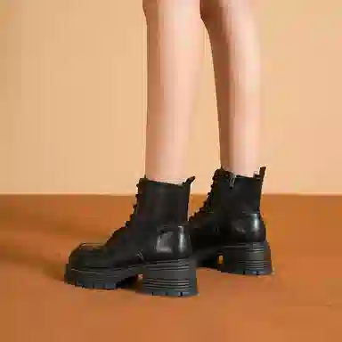 华耐 合成革 厚底时尚百搭工装 短筒 马丁靴 女款 黑色