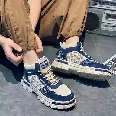 华耐 时尚耐磨百搭休闲 中筒 马丁靴 男款