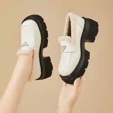 DAPHNE PU 6cm