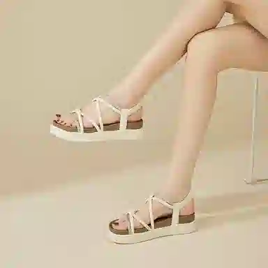 DAPHNE PU