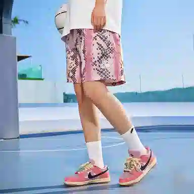 UZIS