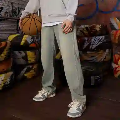 UZIS