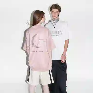 Rabbit House Reflective Gothic Lettering Suede T-Shirt