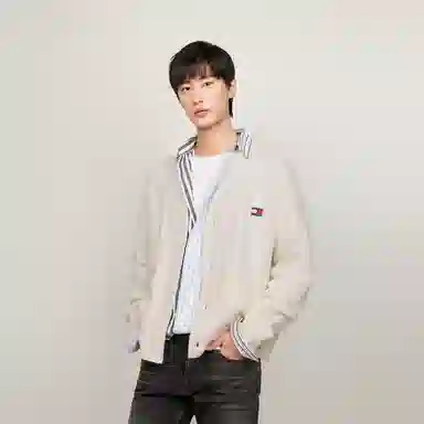 Tommy Hilfiger V
