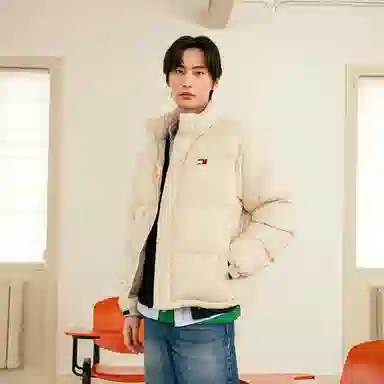 Tommy Hilfiger Retro Embroidered Down Jacket