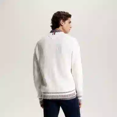 Tommy Hilfiger V