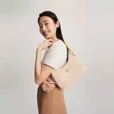 Tommy Hilfiger Dumpling Crossbody Medium Off-White Orange