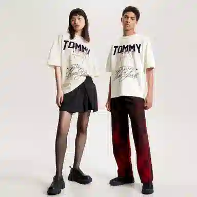 Tommy Hilfiger logo T