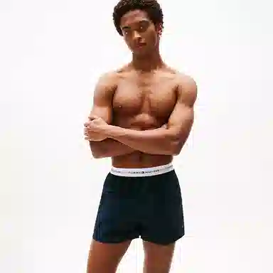 Tommy Hilfiger 2