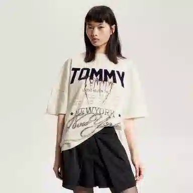 Tommy Hilfiger logo T