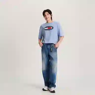 Tommy Hilfiger T