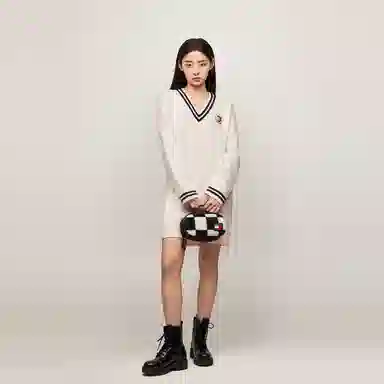 Tommy Hilfiger V