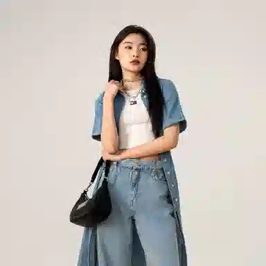 Tommy Hilfiger logo T