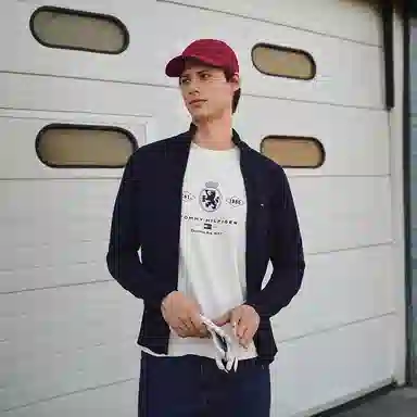 Tommy Hilfiger T