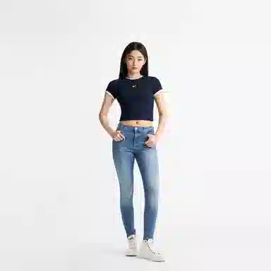 Tommy Hilfiger logo T