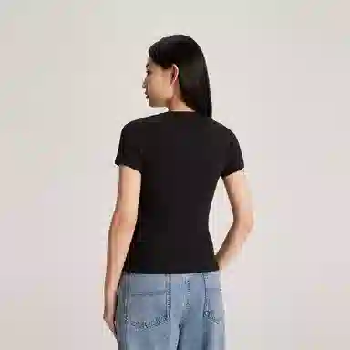 Tommy Hilfiger logo T