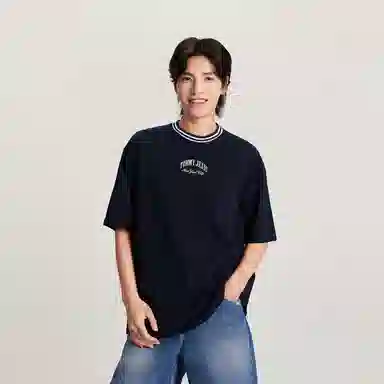 Tommy Hilfiger T