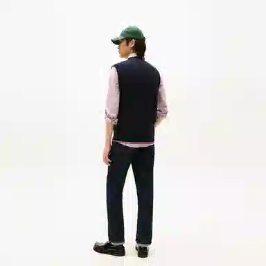 Tommy Hilfiger V